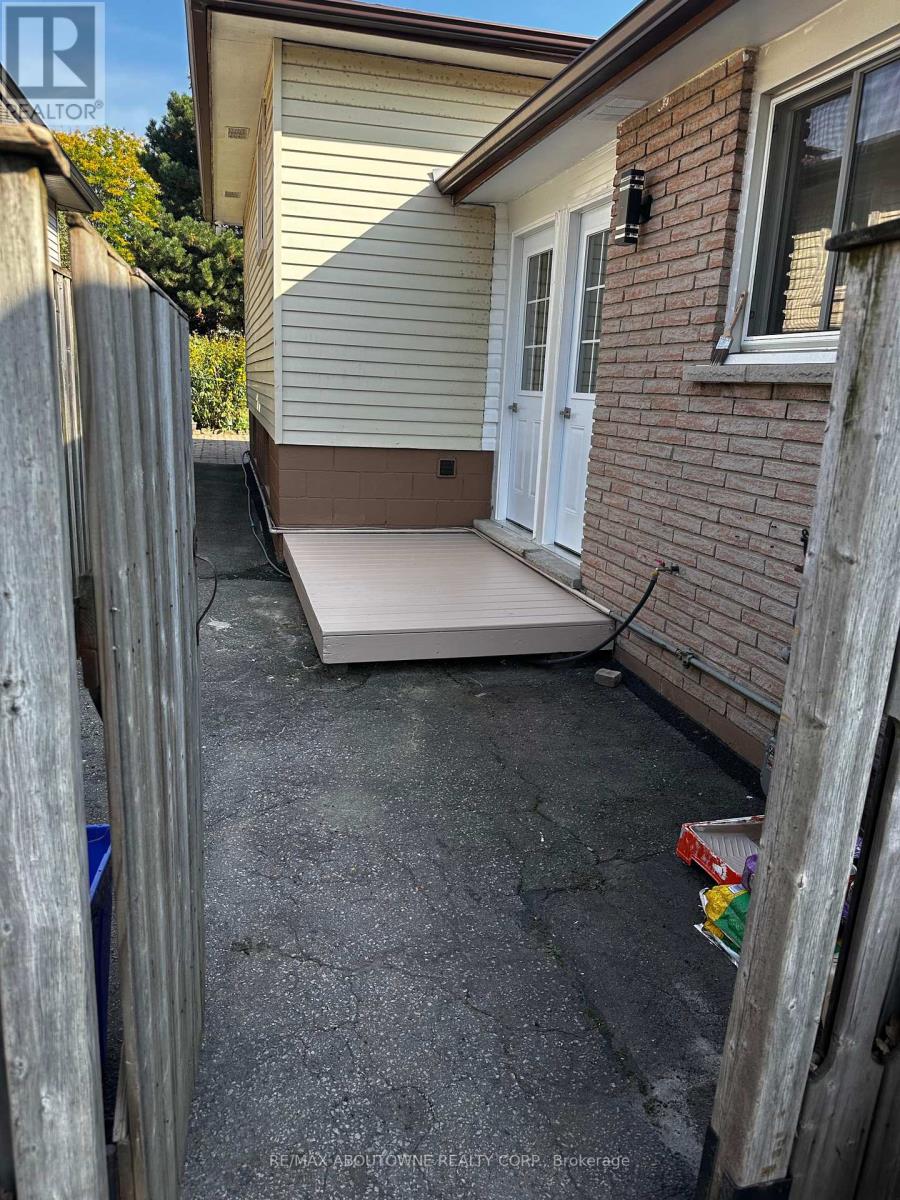 597 Upper Paradise Road, Hamilton, Ontario  L9C 5P5 - Photo 6 - X12665934