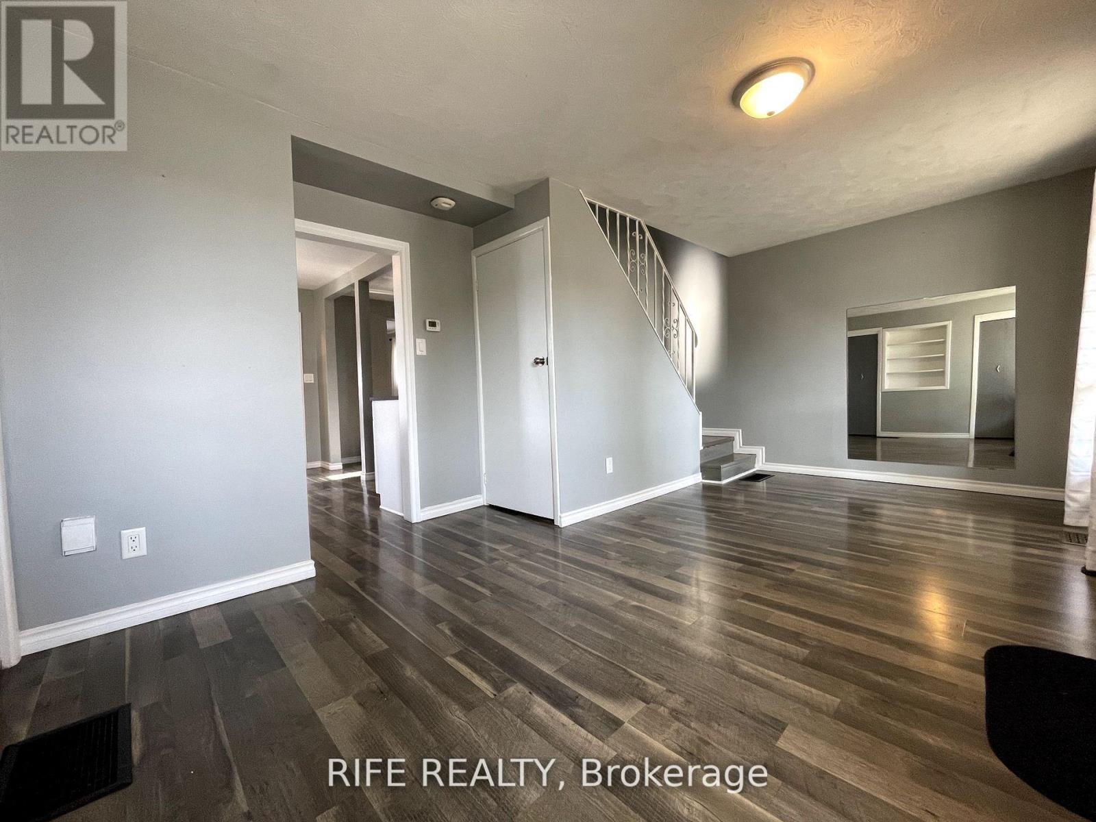 691 Rennie Street, Hamilton, Ontario  L8H 3R1 - Photo 15 - X12666126