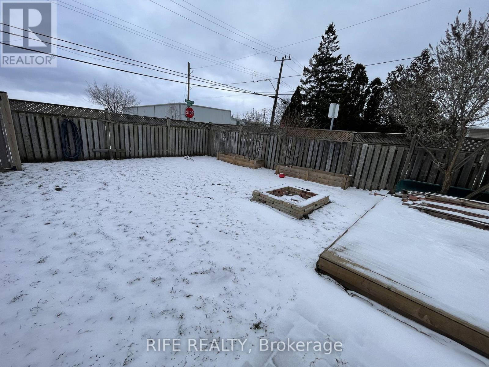691 Rennie Street, Hamilton, Ontario  L8H 3R1 - Photo 23 - X12666126