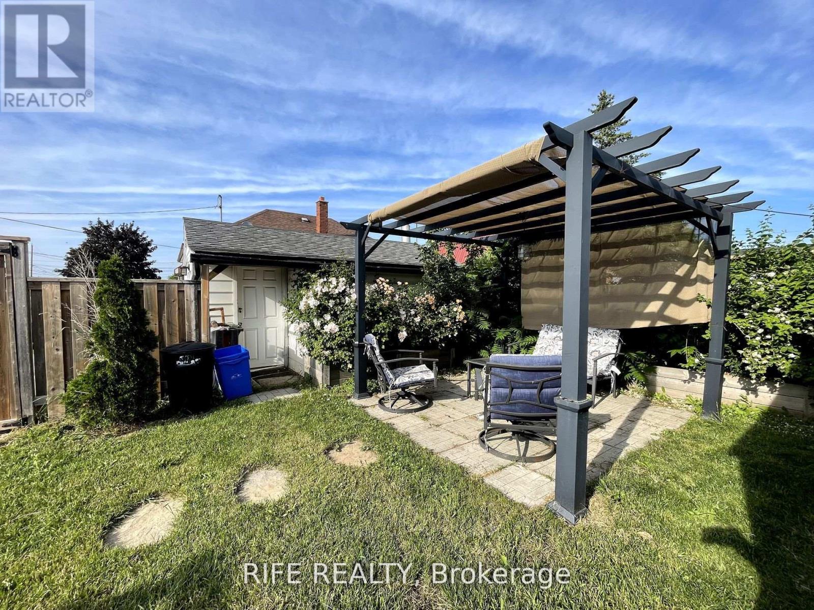 691 Rennie Street, Hamilton, Ontario  L8H 3R1 - Photo 25 - X12666126