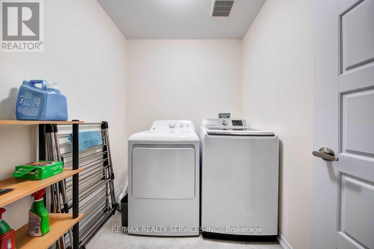 7722 Redbud Lane, Niagara Falls (Brown), Ontario  L2H 3S2 - Photo 15 - X12666158