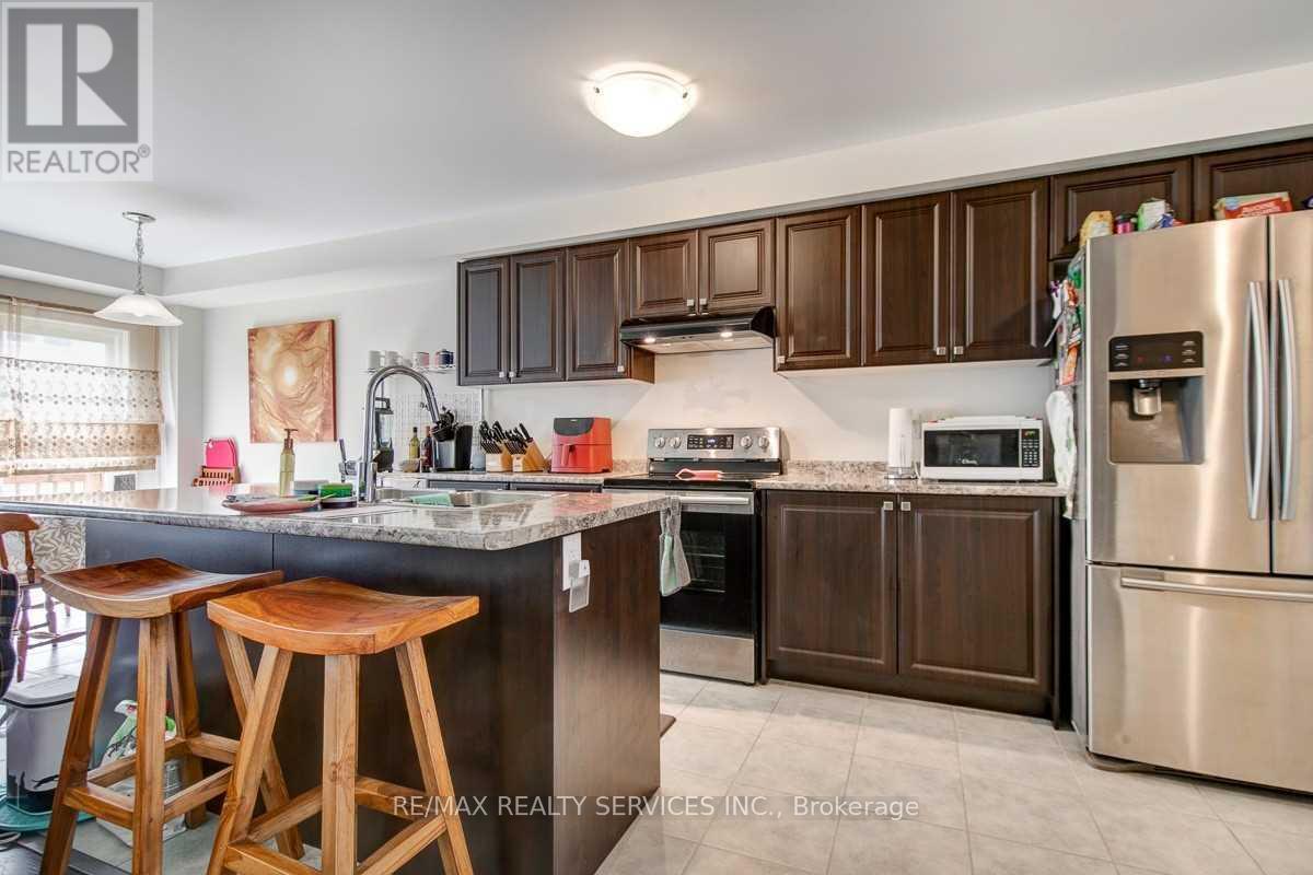 7722 Redbud Lane, Niagara Falls (Brown), Ontario  L2H 3S2 - Photo 5 - X12666158