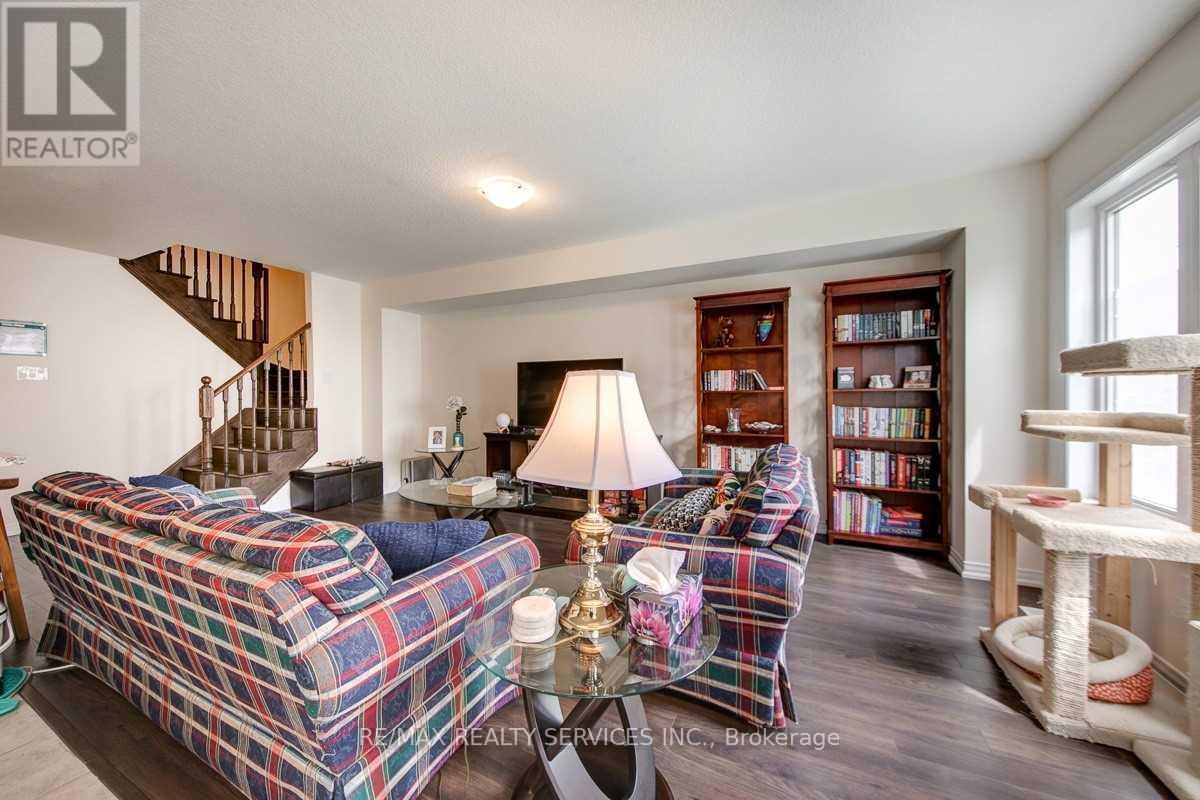 7722 Redbud Lane, Niagara Falls (Brown), Ontario  L2H 3S2 - Photo 6 - X12666158