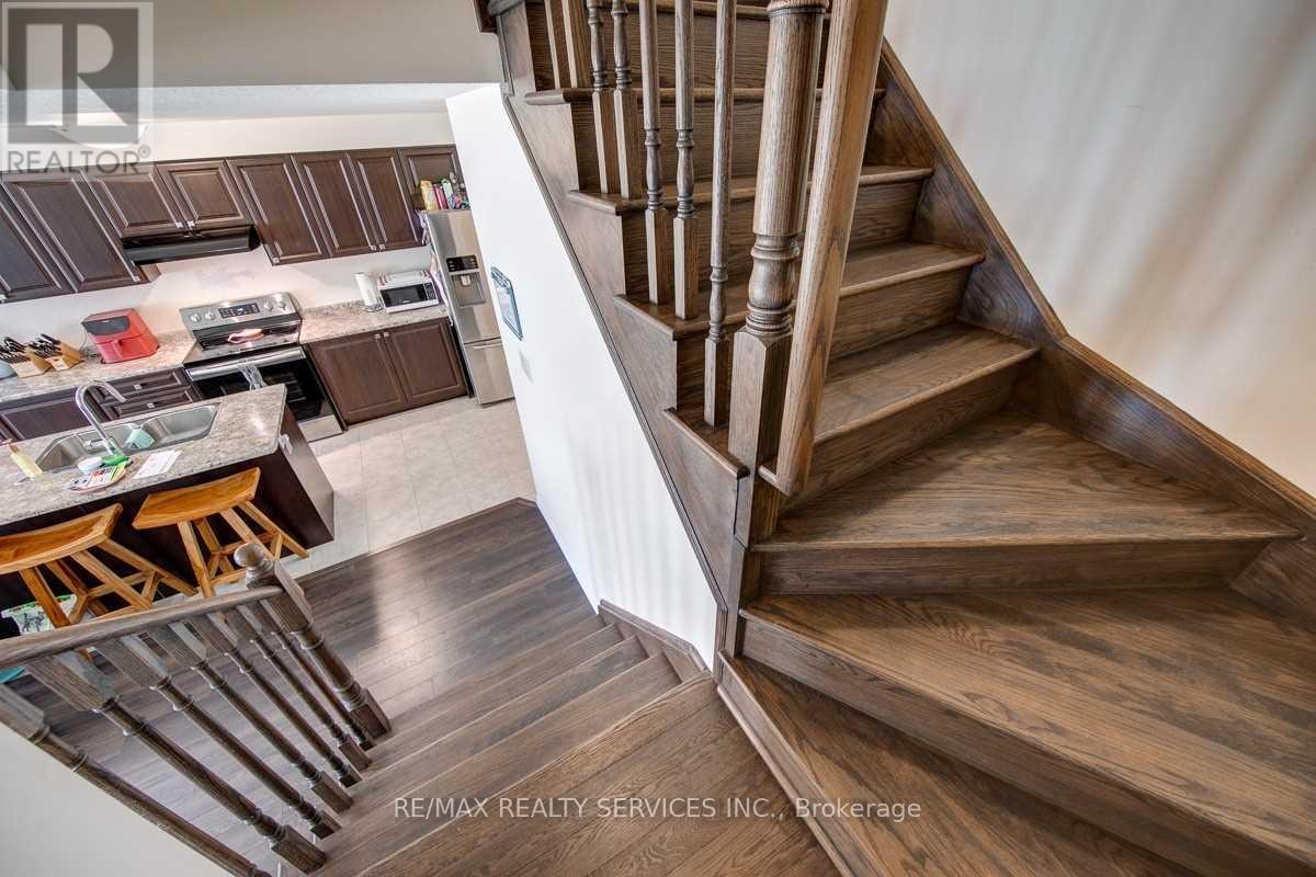 7722 Redbud Lane, Niagara Falls (Brown), Ontario  L2H 3S2 - Photo 9 - X12666158