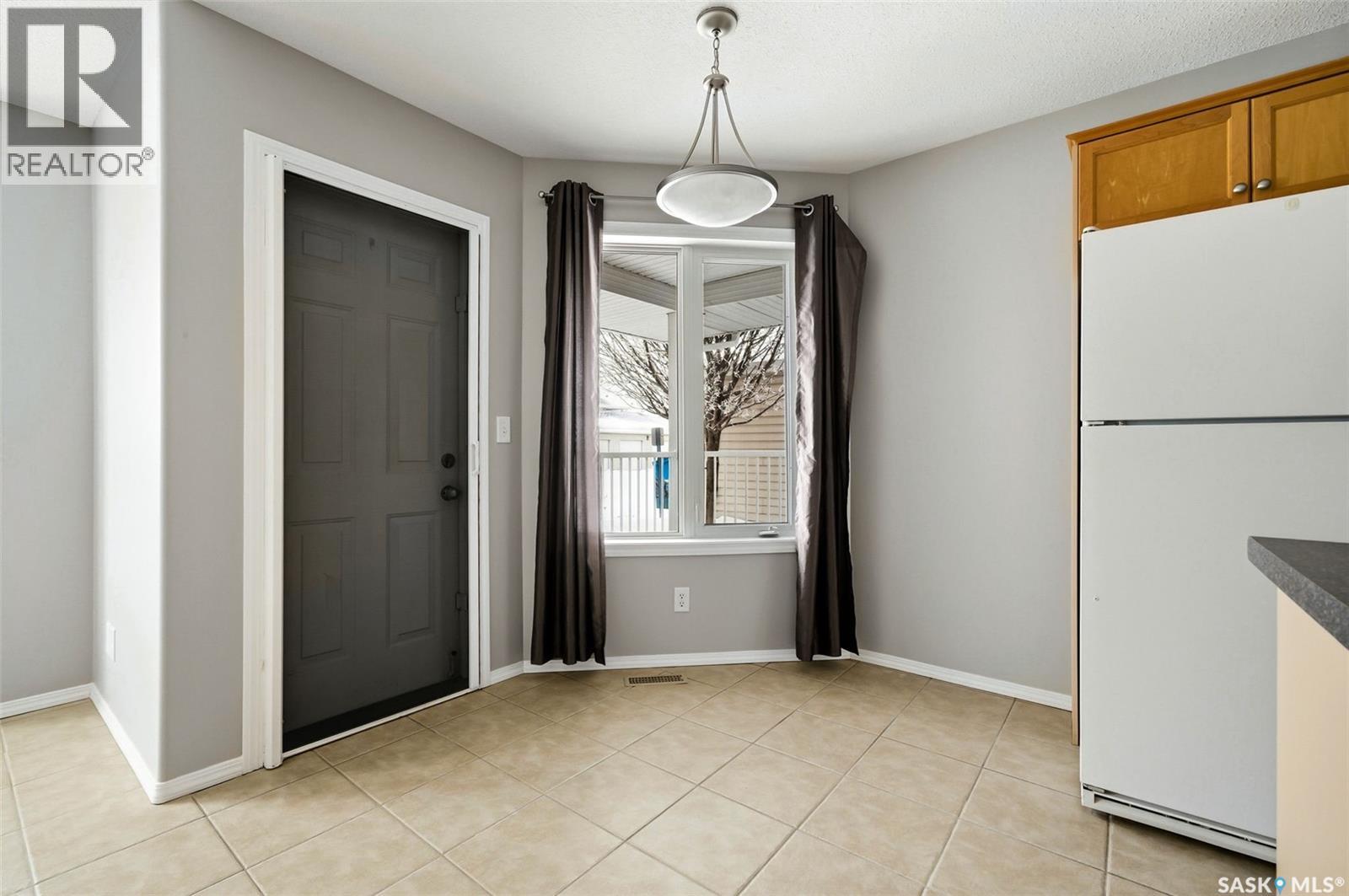 4110 Buckingham Drive E, Regina, Saskatchewan  S4V 3A9 - Photo 12 - SK026270