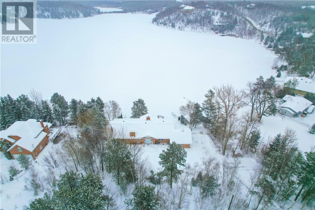 2100 South Bay Road, Sudbury, Ontario  P3E 6H7 - Photo 3 - 2125962