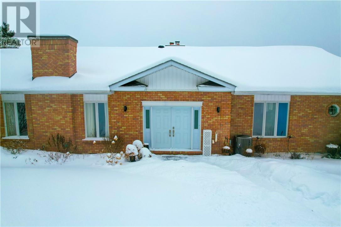 2100 South Bay Road, Sudbury, Ontario  P3E 6H7 - Photo 72 - 2125962