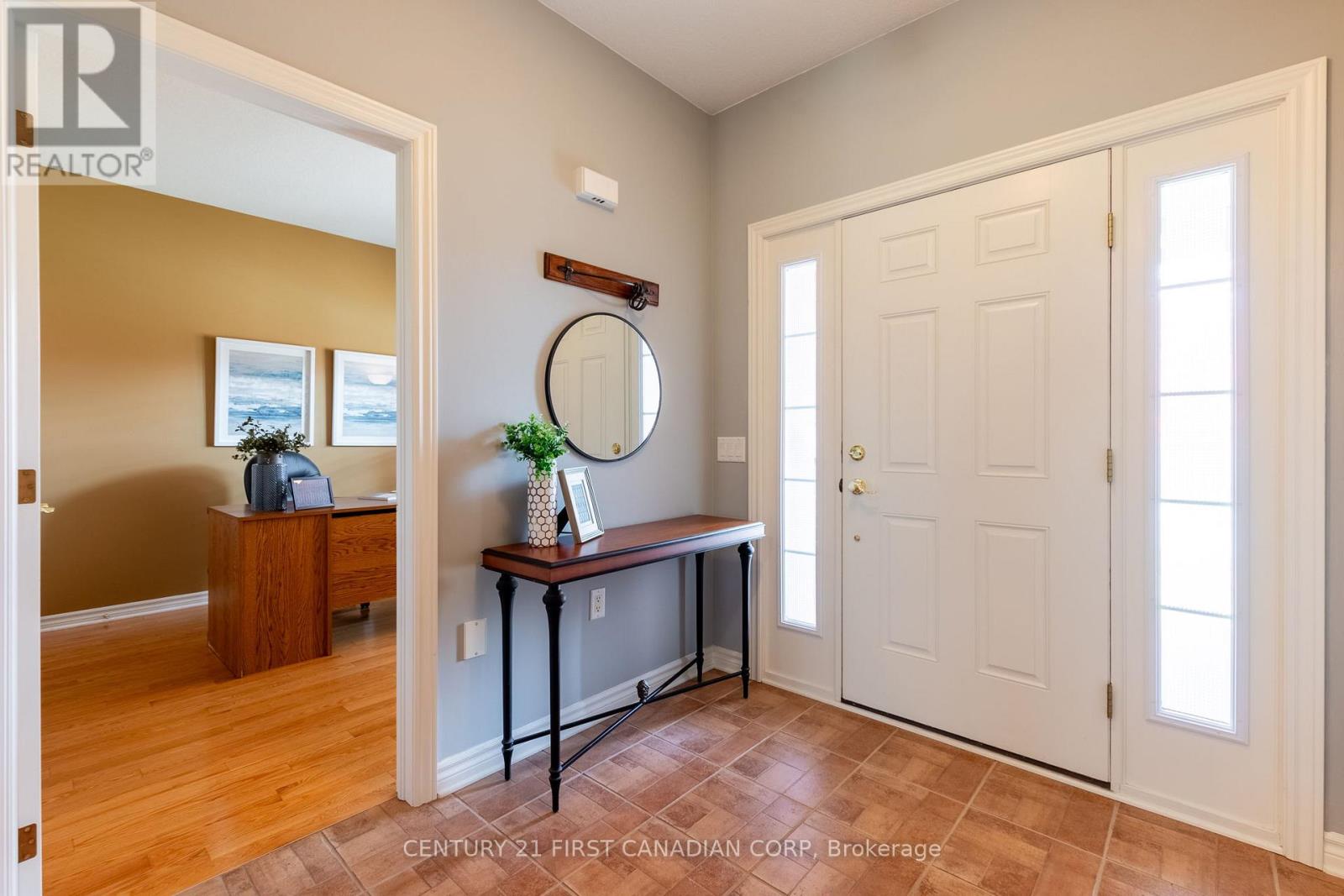 2495 Marlene Stewart Street, London South, Ontario  N6K 5R3 - Photo 2 - X12666166