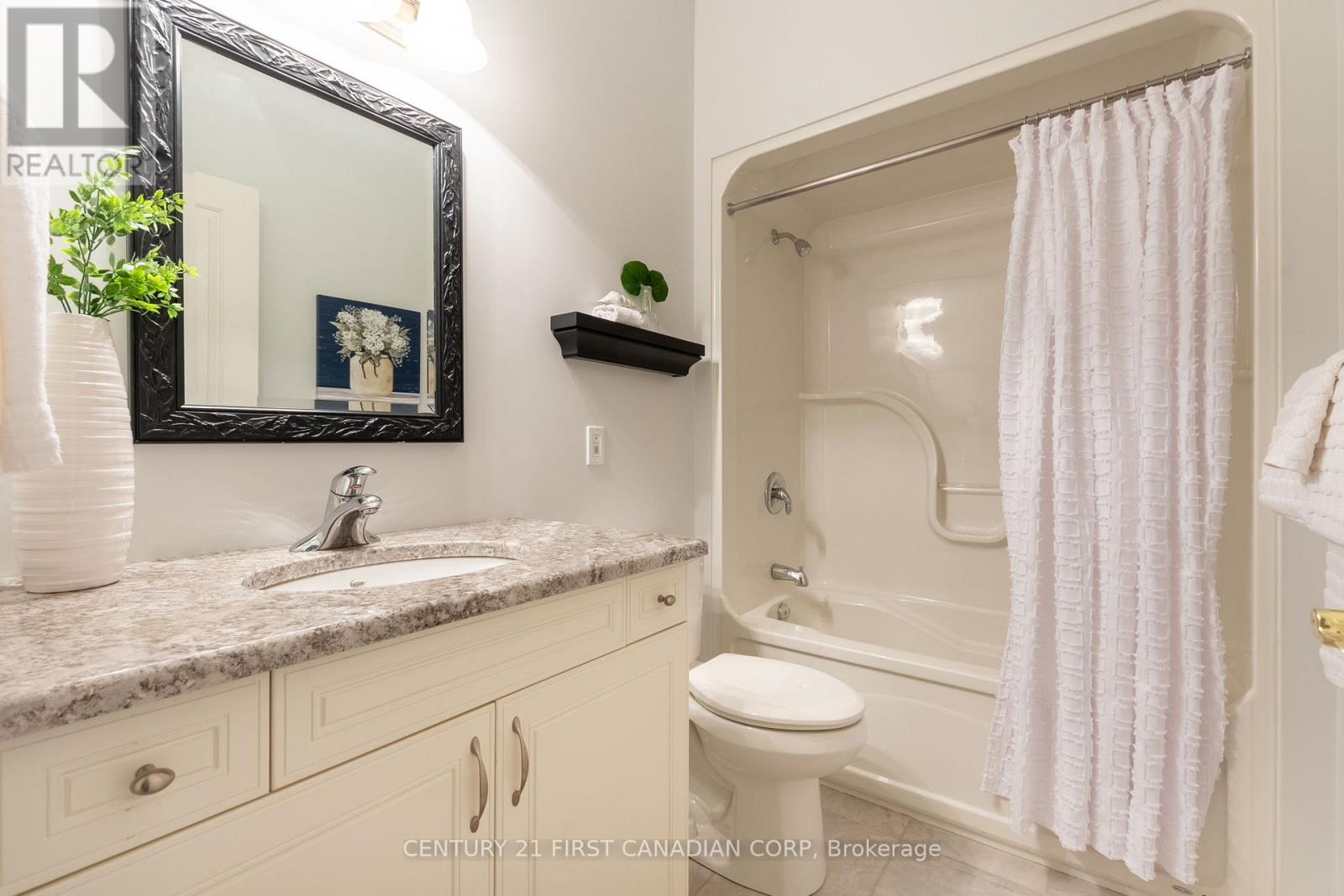 2495 Marlene Stewart Street, London South, Ontario  N6K 5R3 - Photo 5 - X12666166