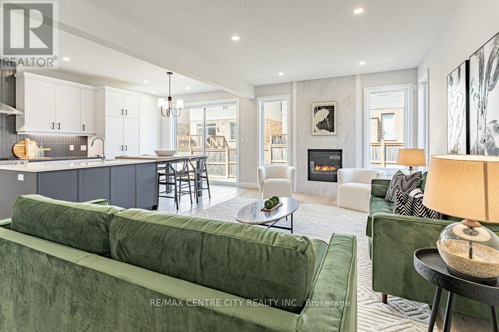 1200 Emma Chase Drive, London North (North I), Ontario  N6G 5S1 - Photo 12 - X12666262