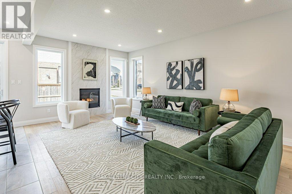 1200 Emma Chase Drive, London North (North I), Ontario  N6G 5S1 - Photo 14 - X12666262