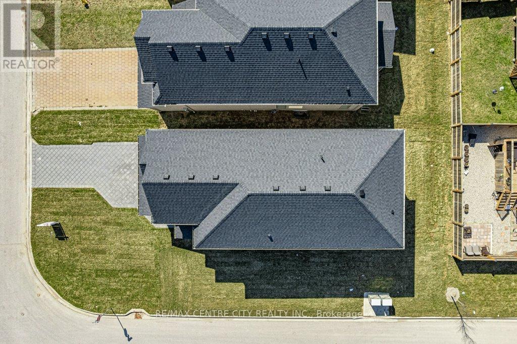 1200 Emma Chase Drive, London North (North I), Ontario  N6G 5S1 - Photo 46 - X12666262