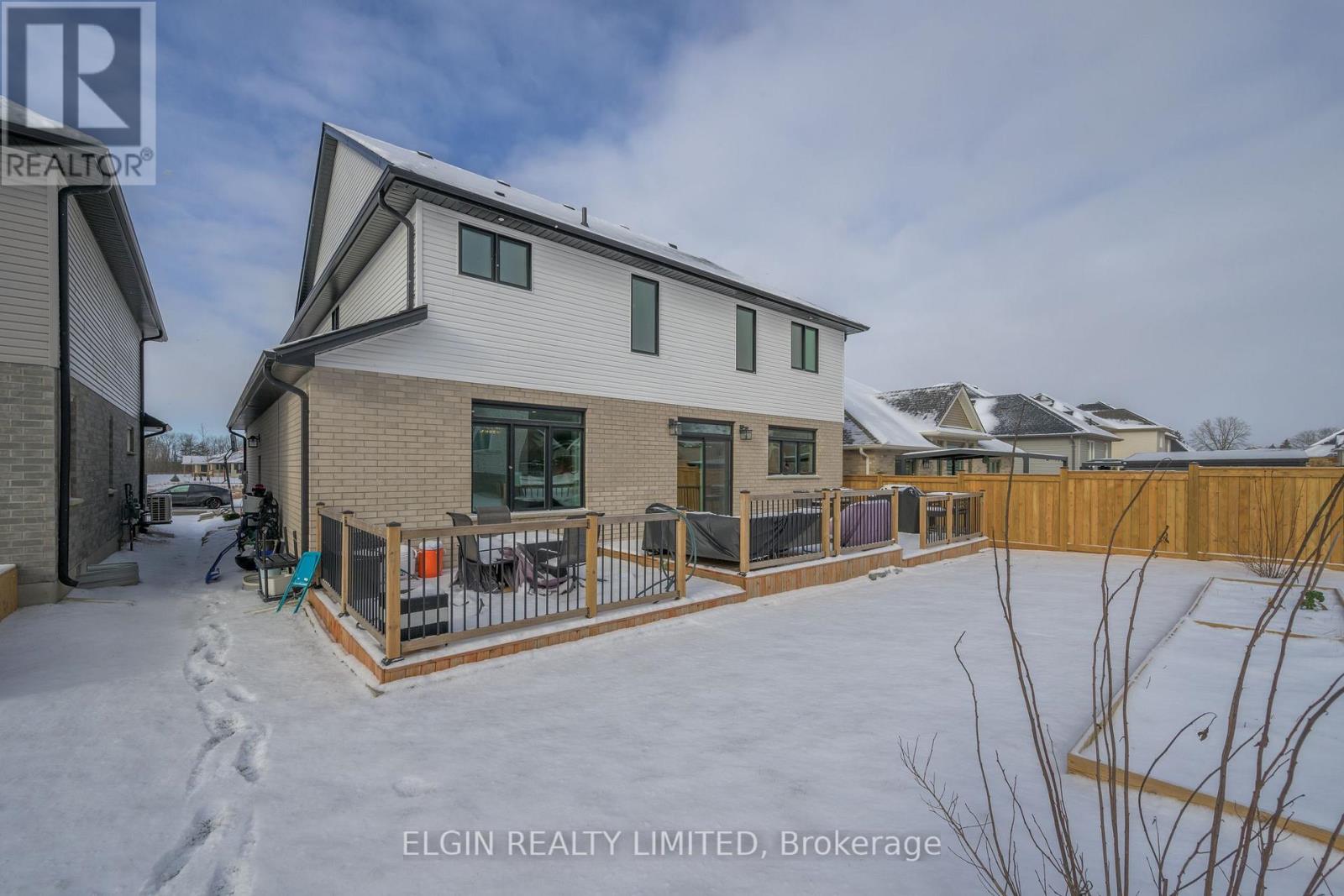 48 Snowy Owl Trail, Central Elgin, Ontario  N5R 0M7 - Photo 2 - X12666264