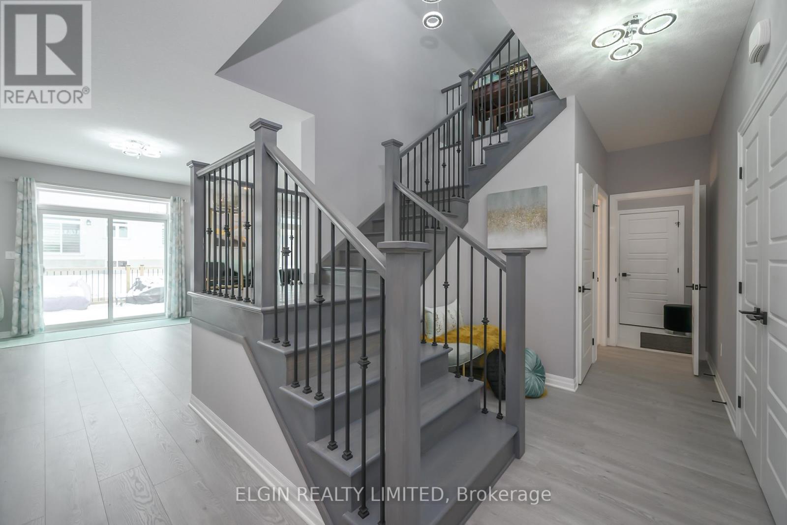 48 Snowy Owl Trail, Central Elgin, Ontario  N5R 0M7 - Photo 4 - X12666264