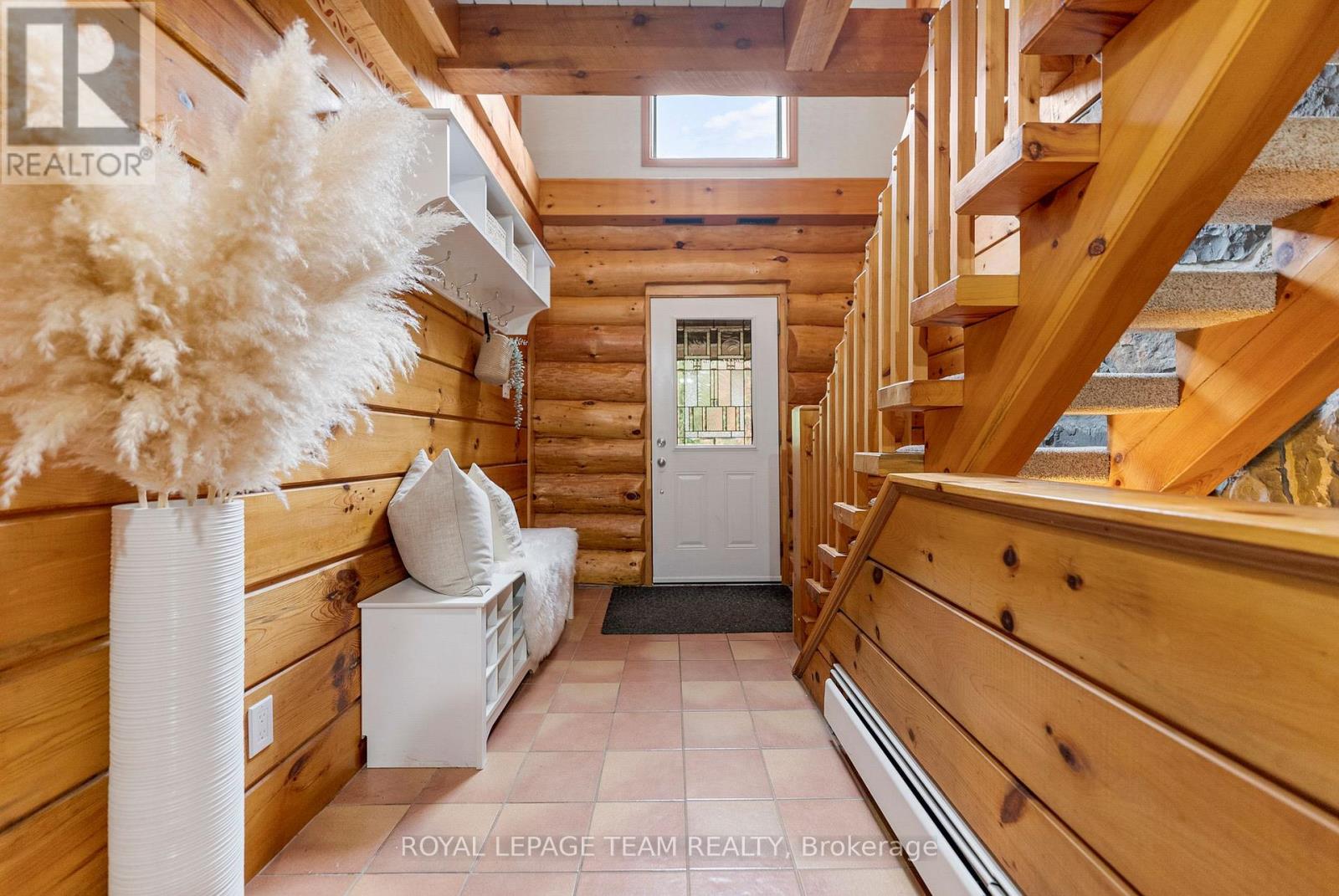 9 Hubertine Gate, Ottawa, Ontario  K2S 1S5 - Photo 5 - X12666220