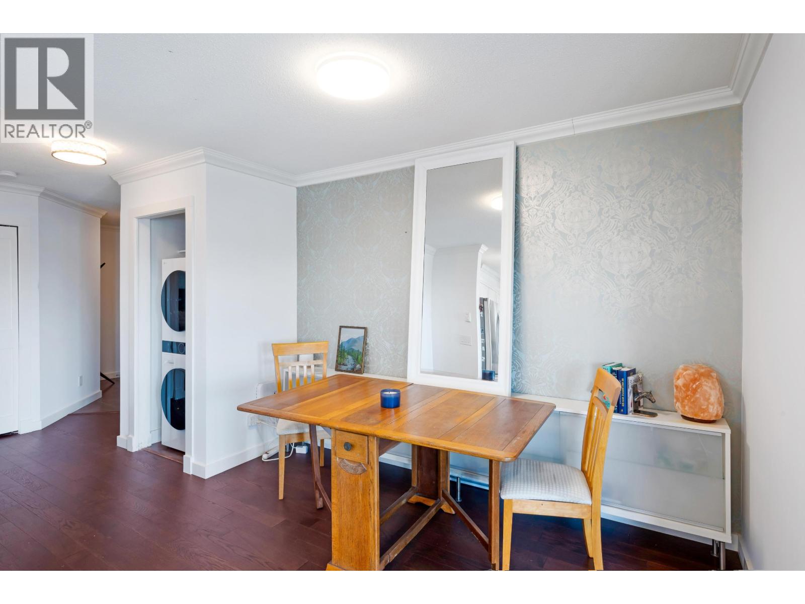 213 365 E 1st Street, North Vancouver, British Columbia V7L 4W5 - Photo 10 - R3076323