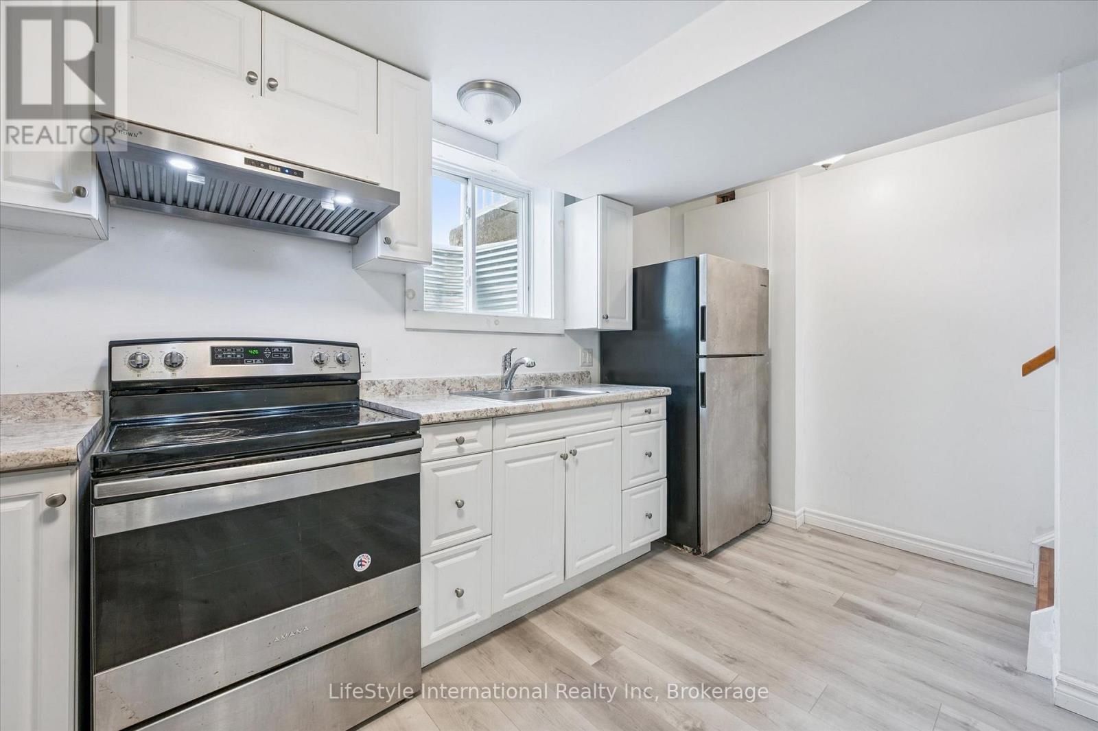 5 Troy Crescent, Guelph, Ontario N1E 6W7 - Photo 28 - X12666280