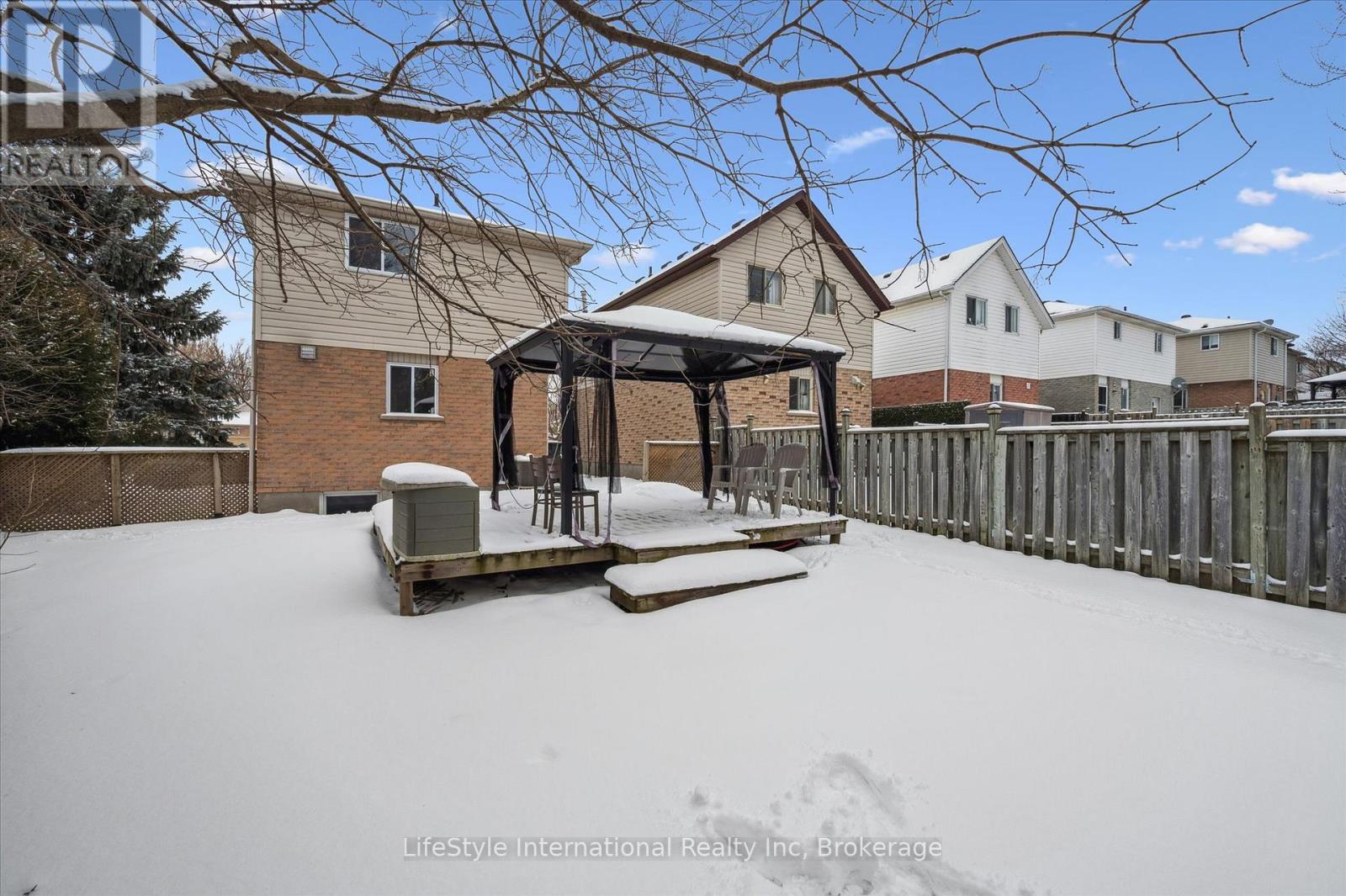 5 Troy Crescent, Guelph, Ontario N1E 6W7 - Photo 39 - X12666280