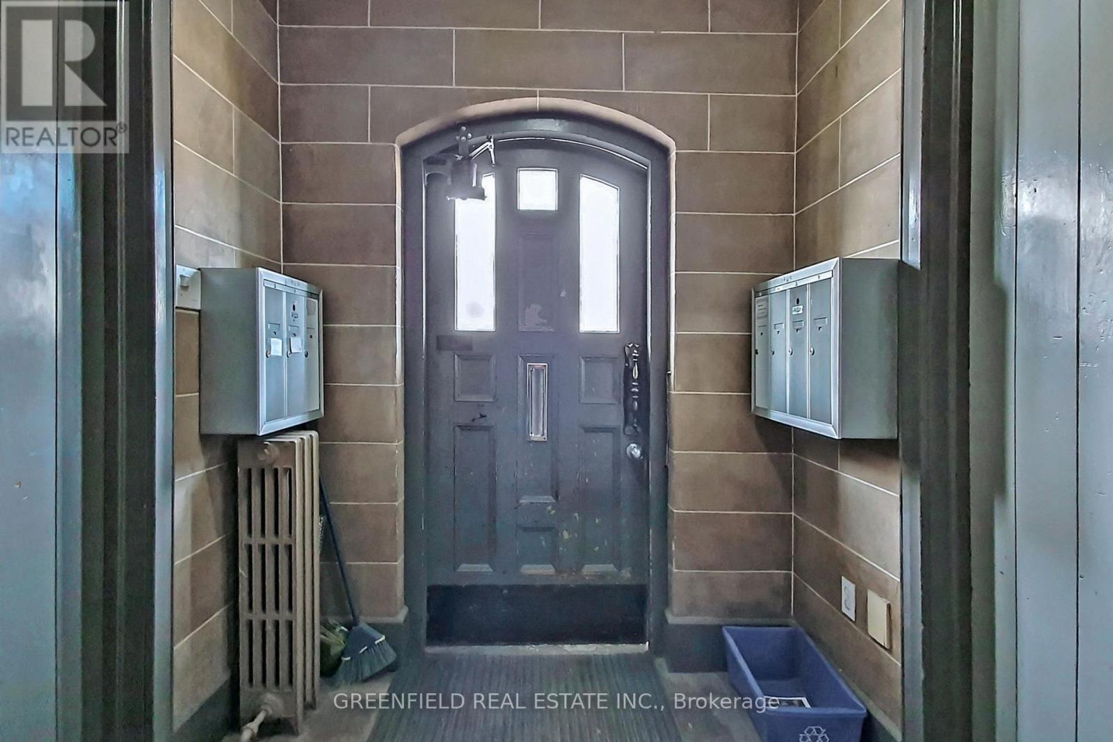 Upper - 1747 Bayview Avenue, Toronto, Ontario  M4G 3C5 - Photo 31 - C12666256