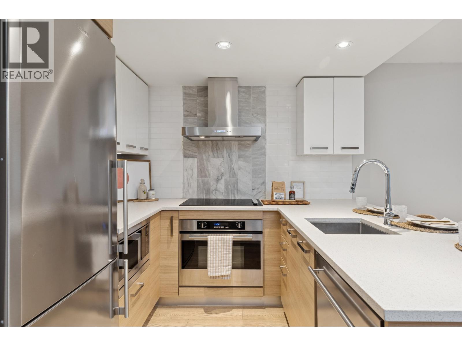 329 1783 MANITOBA STREET, Vancouver, British Columbia