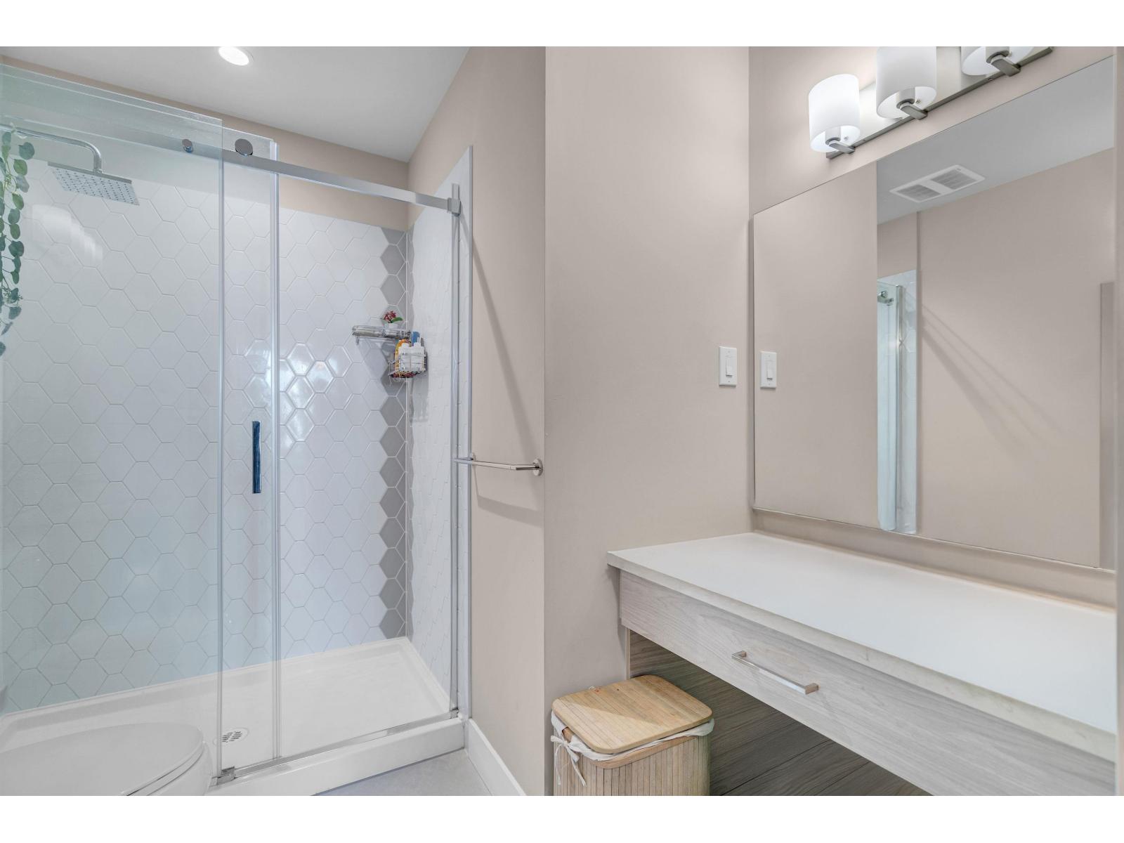 219 2120 Gladwin Road, Abbotsford, British Columbia  V2S 0L7 - Photo 16 - R3076332