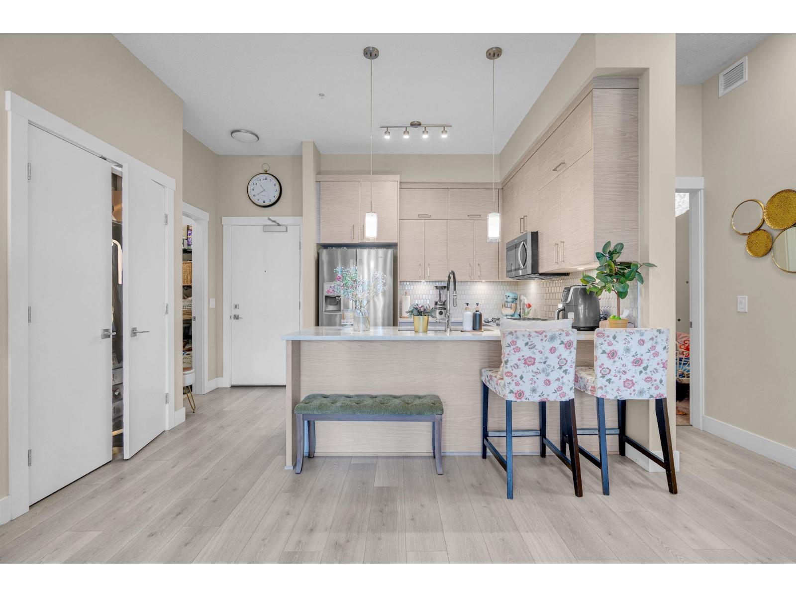 219 2120 Gladwin Road, Abbotsford, British Columbia  V2S 0L7 - Photo 5 - R3076332