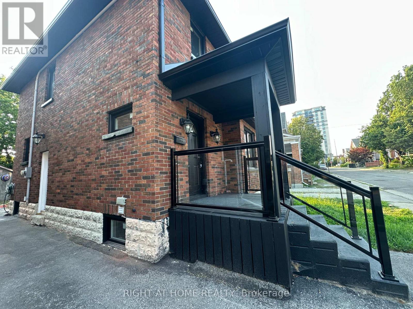210 Dearborn Avenue, Oshawa, Ontario  L1G 4Z4 - Photo 6 - E12666180