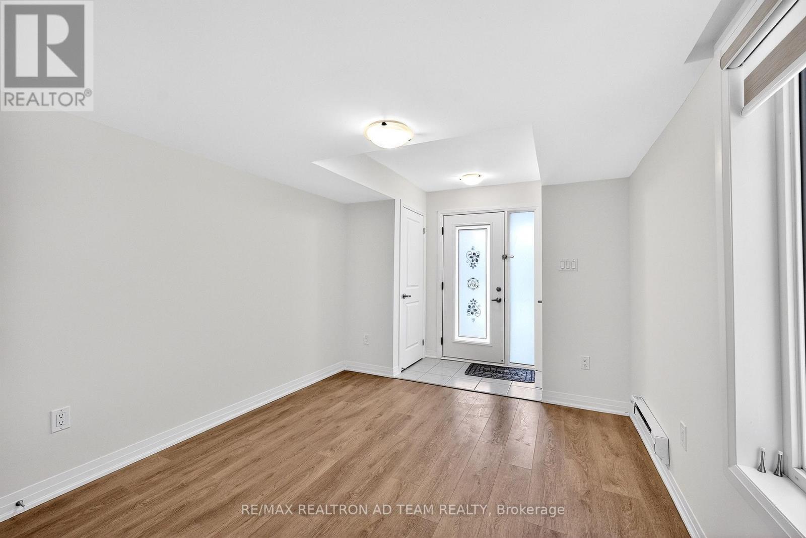 20 Emmas Way, Whitby, Ontario  L1R 0S7 - Photo 4 - E12666186