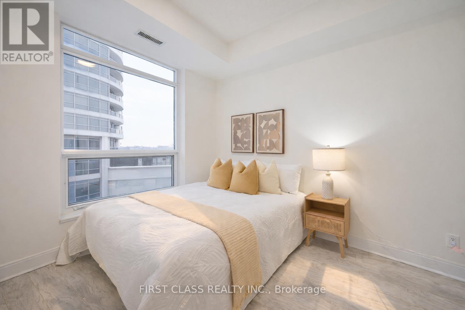 610 - 125 Village Green Square, Toronto, Ontario  M1S 0G3 - Photo 12 - E12666228