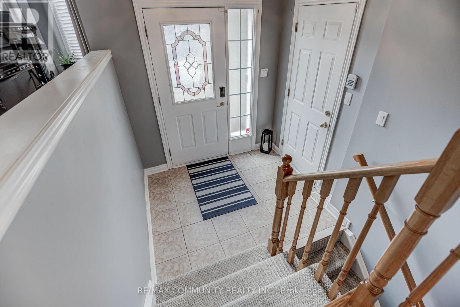 48 Bloom Avenue, Clarington, Ontario  L1B 1N6 - Photo 2 - E12666232