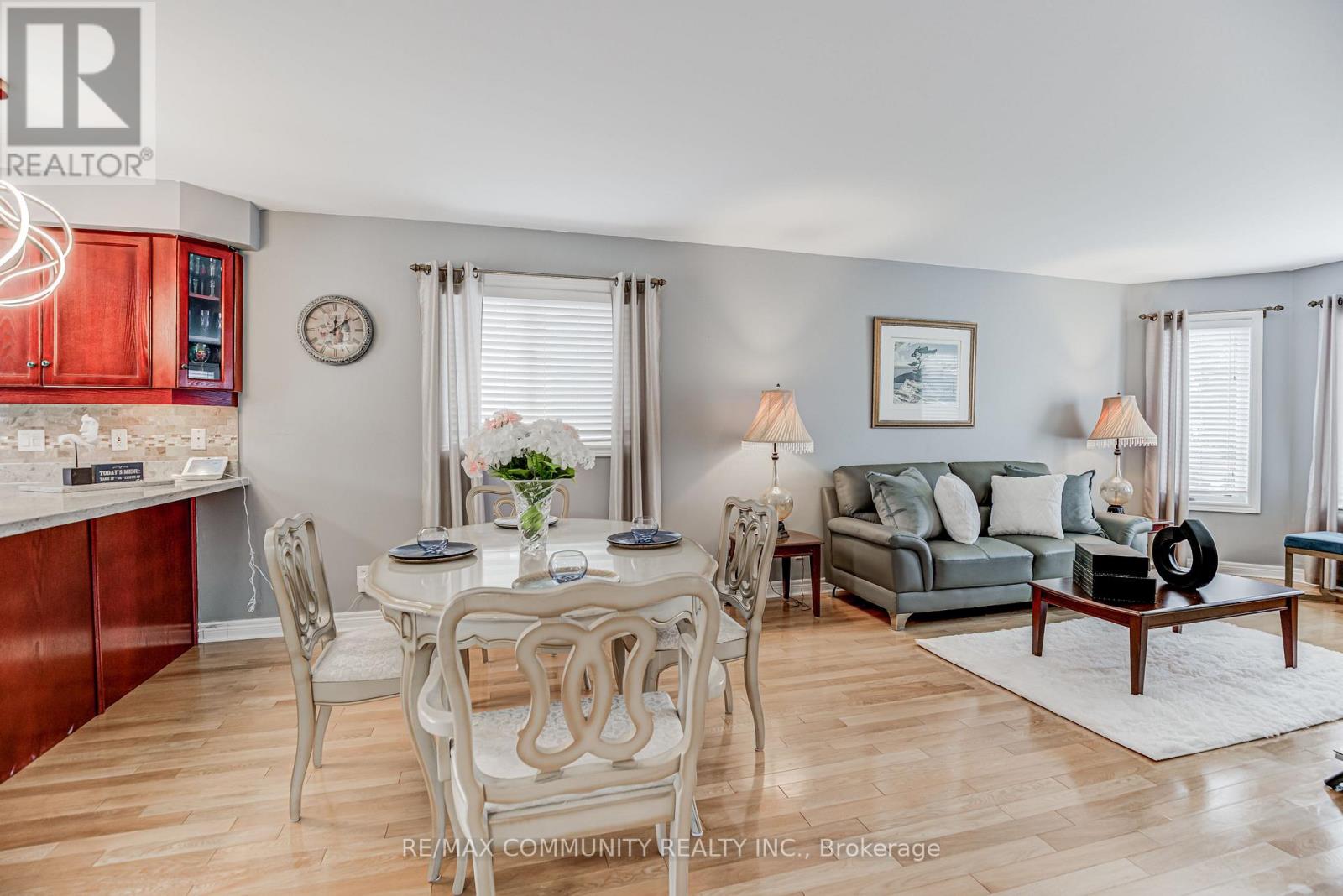 48 Bloom Avenue, Clarington, Ontario  L1B 1N6 - Photo 4 - E12666232