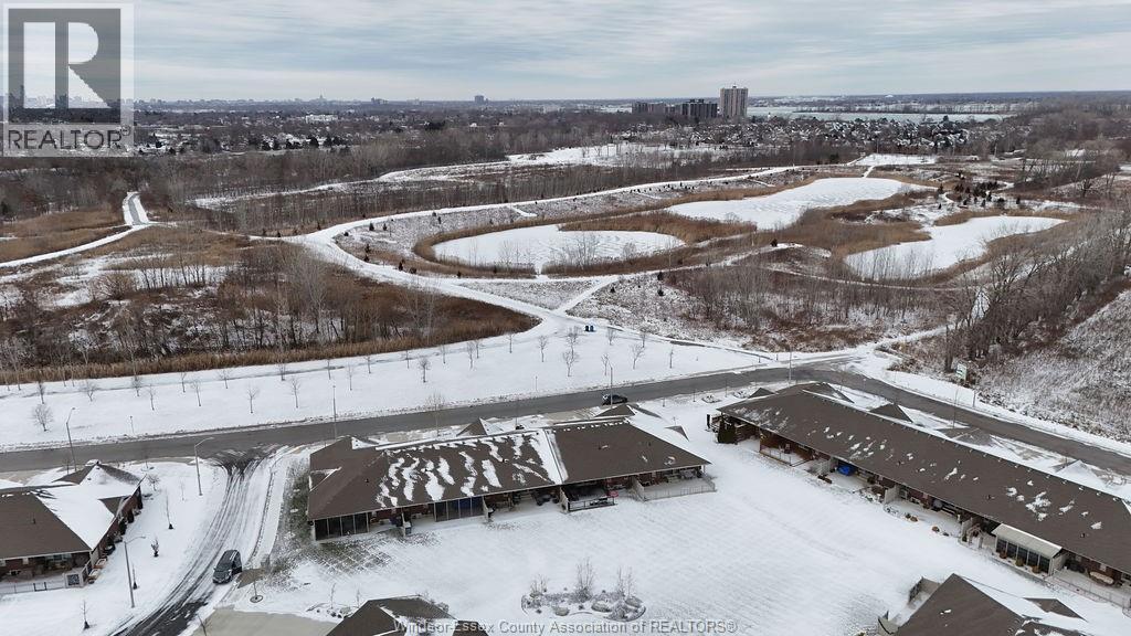 1034 Florence Avenue, Windsor, Ontario  N8P 0C3 - Photo 2 - 26000313