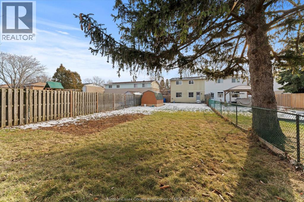 10732 Atwater Crescent, Windsor, Ontario  N8R 1N6 - Photo 33 - 26000309