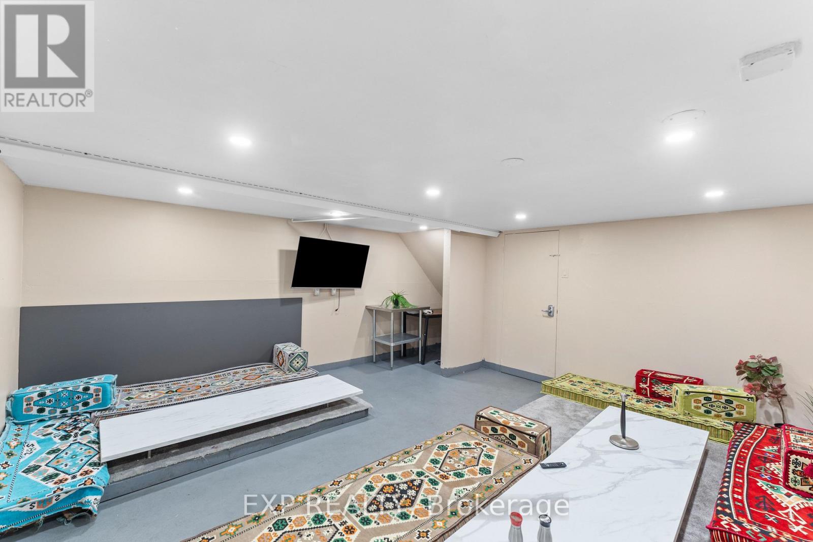 977 O'connor Drive N, Toronto, Ontario M4B 2T1 - Photo 11 - E12418994