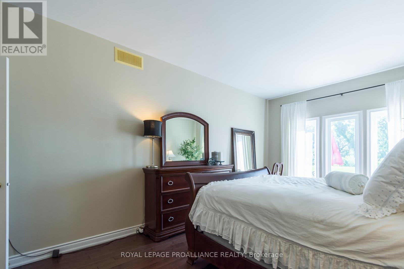 2 - 355 Dundas Street W, Belleville, Ontario  K8P 1B3 - Photo 27 - X12382282