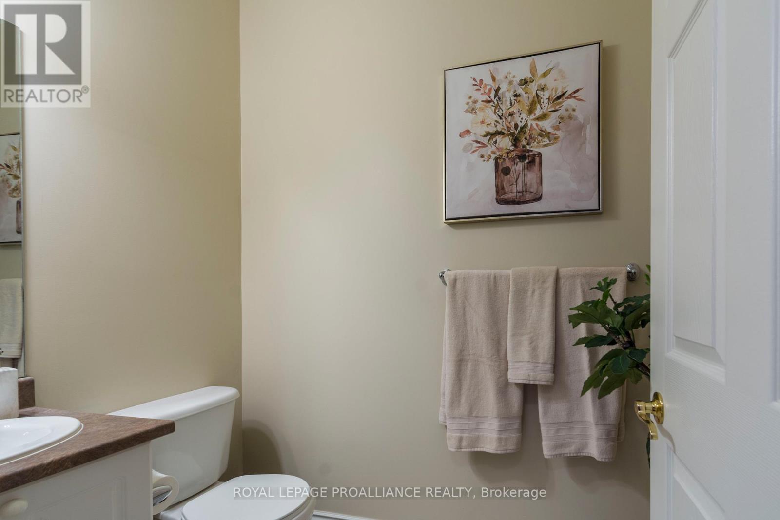 2 - 355 Dundas Street W, Belleville, Ontario  K8P 1B3 - Photo 31 - X12382282