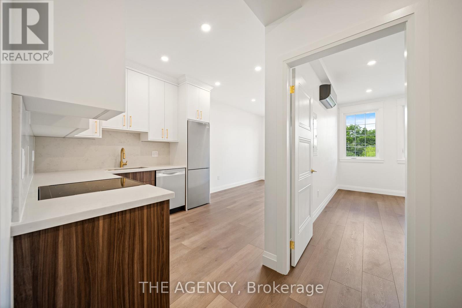 6 - 153 Main Street E, Milton, Ontario  L9T 1N7 - Photo 4 - W12666170