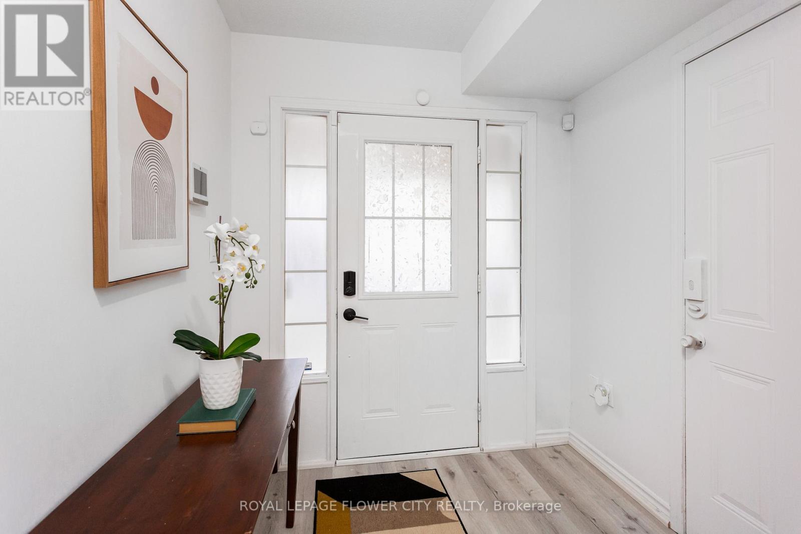 41 Vanhorne Close, Brampton (Northwest Brampton), Ontario  L7A 0X8 - Photo 5 - W12666216