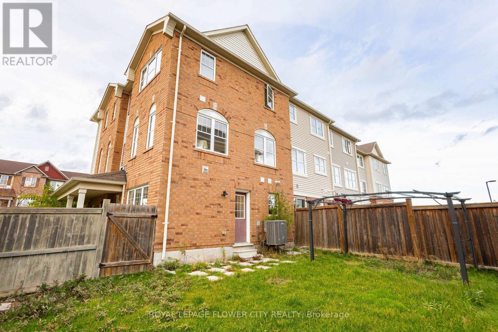 41 Vanhorne Close, Brampton (Northwest Brampton), Ontario  L7A 0X8 - Photo 50 - W12666216