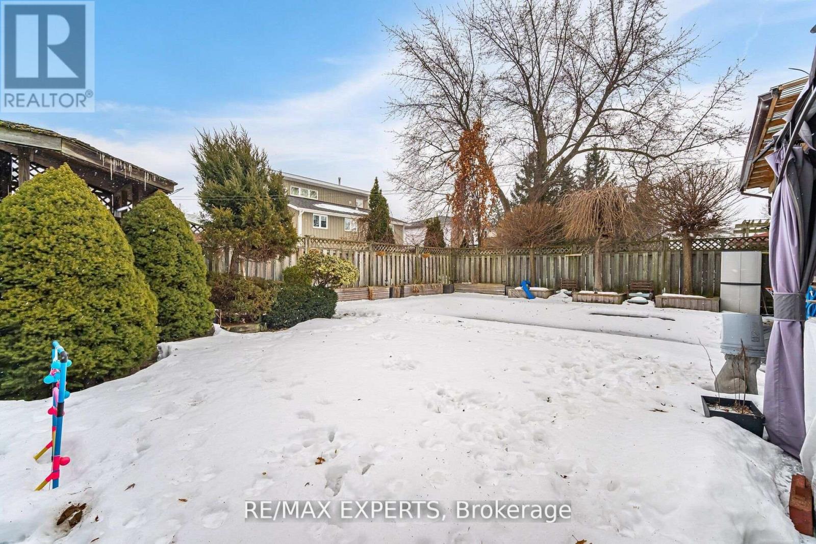 92 Ambleside Drive, Brampton (Brampton South), Ontario  L6Y 1B9 - Photo 12 - W12666224