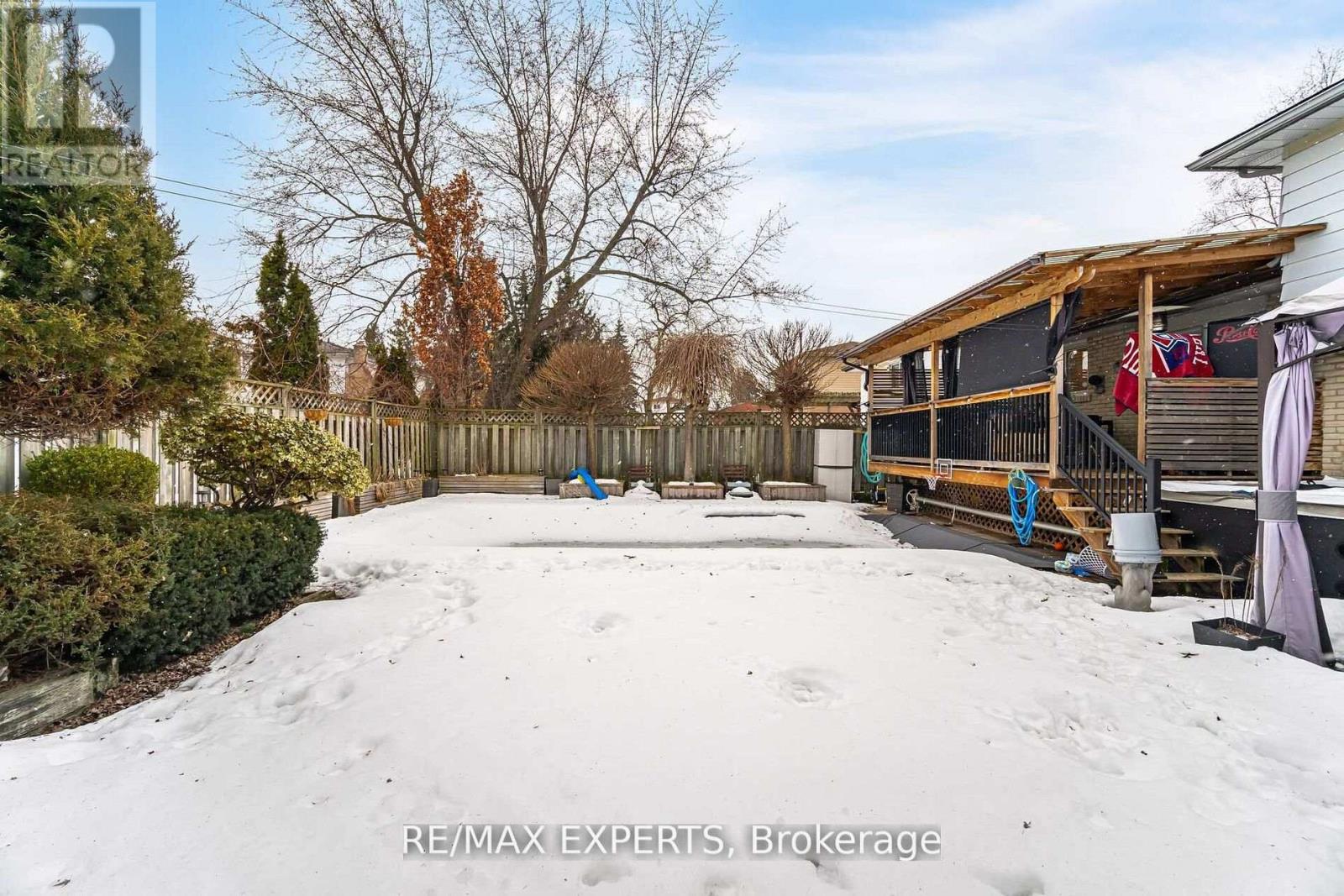 92 Ambleside Drive, Brampton (Brampton South), Ontario  L6Y 1B9 - Photo 13 - W12666224