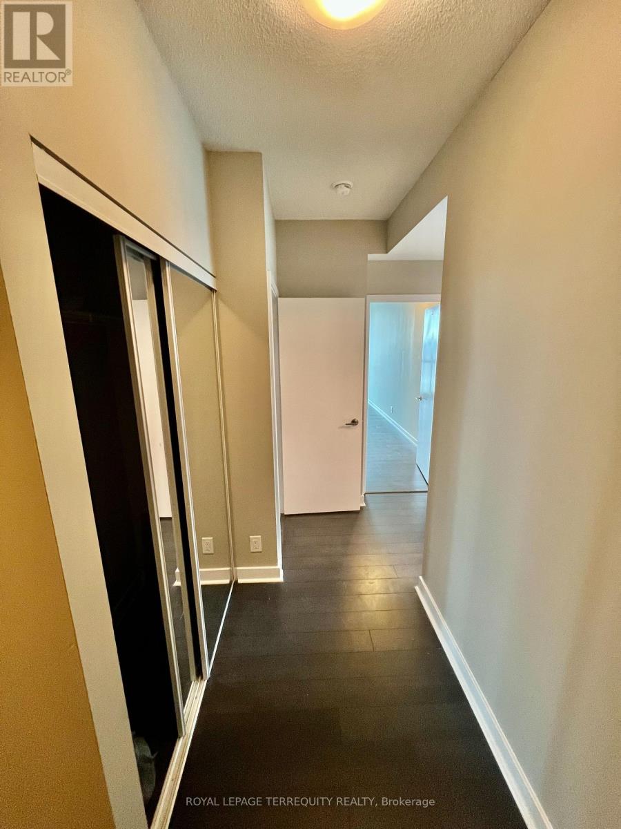 2011 - 3985 Grand Park Drive, Mississauga (City Centre), Ontario  L5B 0H8 - Photo 3 - W12666250