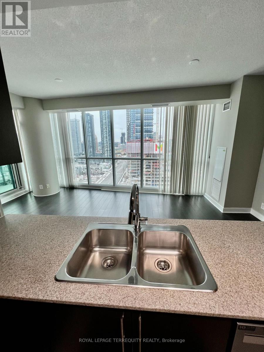 2011 - 3985 Grand Park Drive, Mississauga (City Centre), Ontario  L5B 0H8 - Photo 8 - W12666250