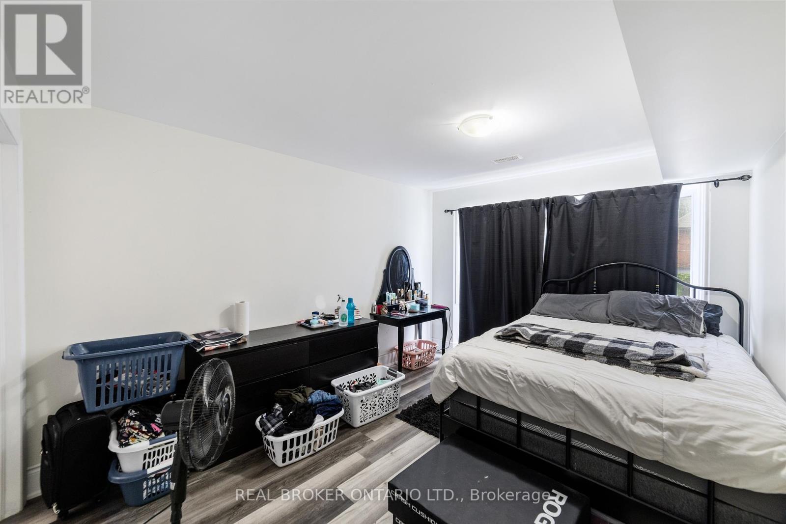 220 Caroline Street S, Hamilton, Ontario  L8P 3L4 - Photo 12 - X12534332