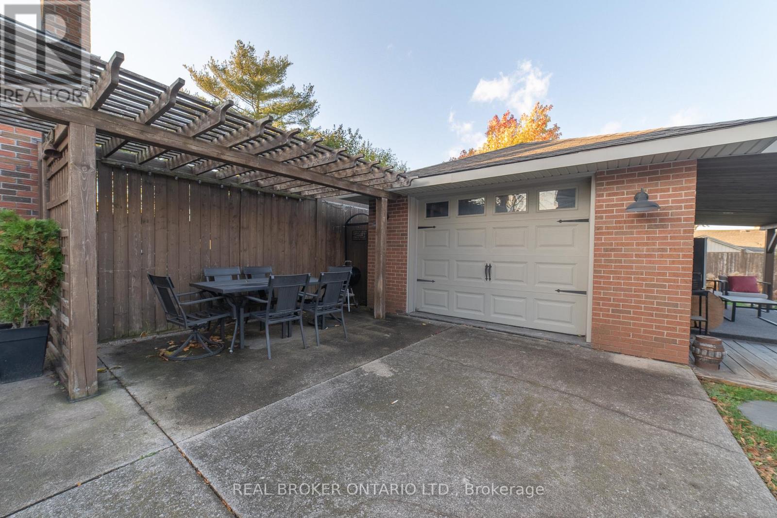 66 Maitland Street, Thorold, Ontario  L2V 3A9 - Photo 31 - X12611254