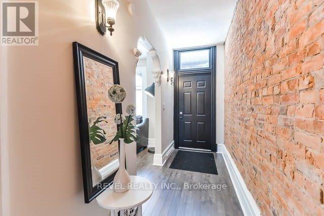 32 Main Street, Hamilton (Dundas), Ontario  L9H 2P6 - Photo 3 - X12666176