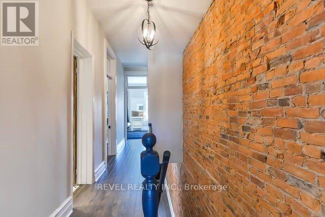 32 Main Street, Hamilton (Dundas), Ontario  L9H 2P6 - Photo 9 - X12666176