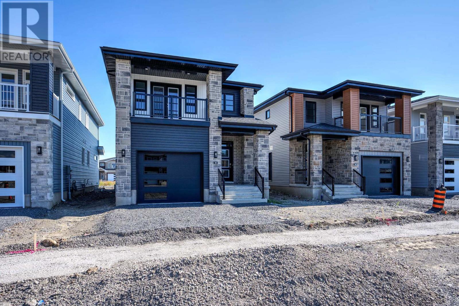 30 WALDEN POND DRIVE, Loyalist, Ontario