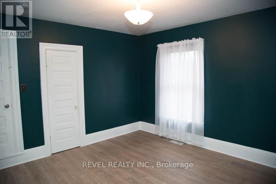 Upper - 522 Colborne Street, Brantford, Ontario  N3S 3P2 - Photo 17 - X12666240