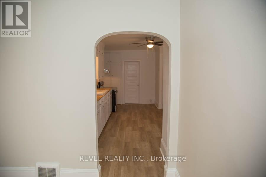 Upper - 522 Colborne Street, Brantford, Ontario  N3S 3P2 - Photo 24 - X12666240